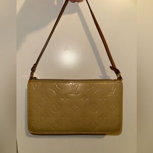 Louis Vuitton Vernis patented leather pochette